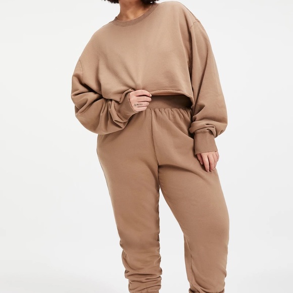 Good American Tops - Good American Tops | Cropped and Cool Sweatshirt